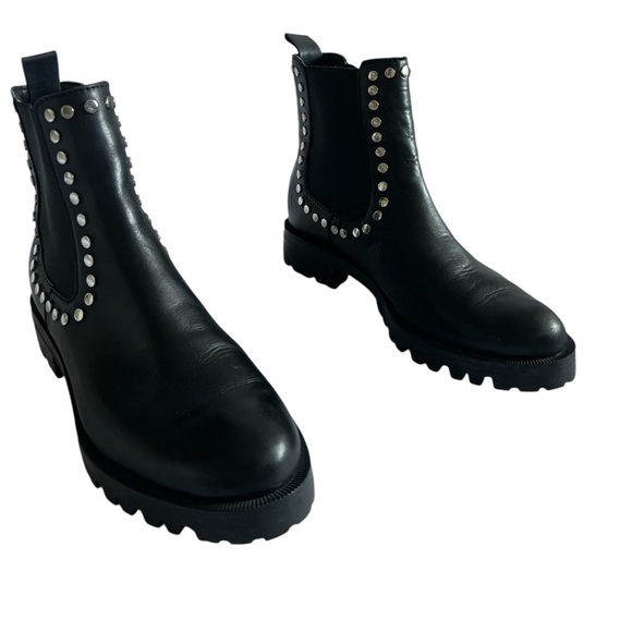 Dolce Vita Peton Women Booties Color
Black And Silver - Picture 1 of 6